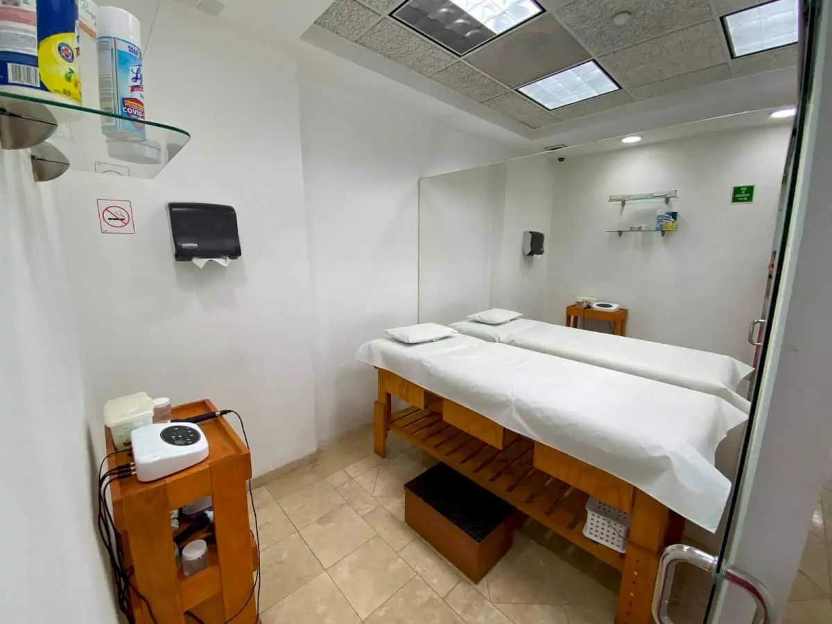 Dr. Marco Polo Plastic Surgery Clinic — photo 2