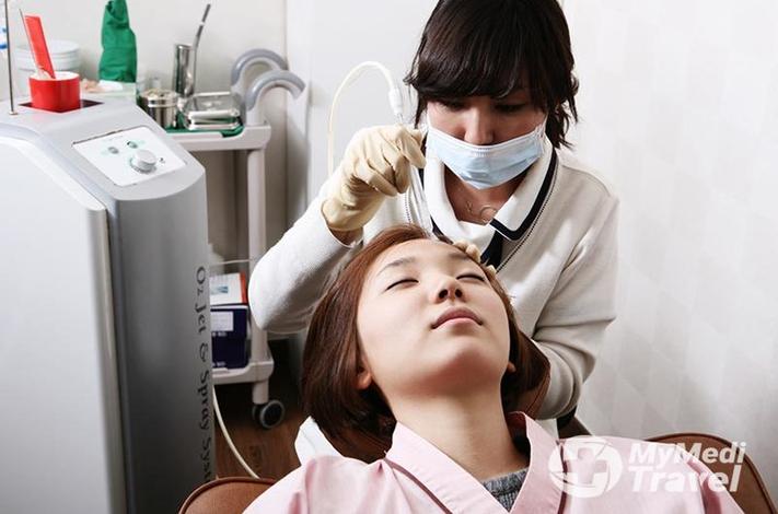 Maxwell Hair Clinic — photo 2